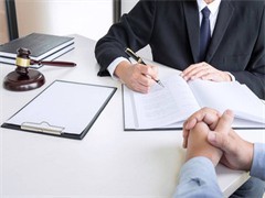武漢企業律師在商務信息咨詢服務中的關鍵作用